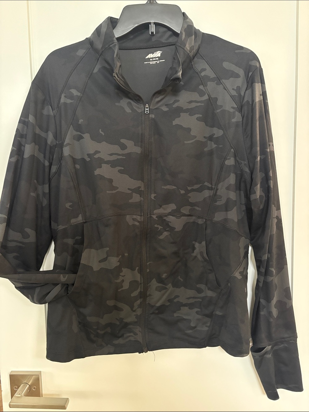 Avia Women’s Dark Gray Black Camo Performance Zip Jacket